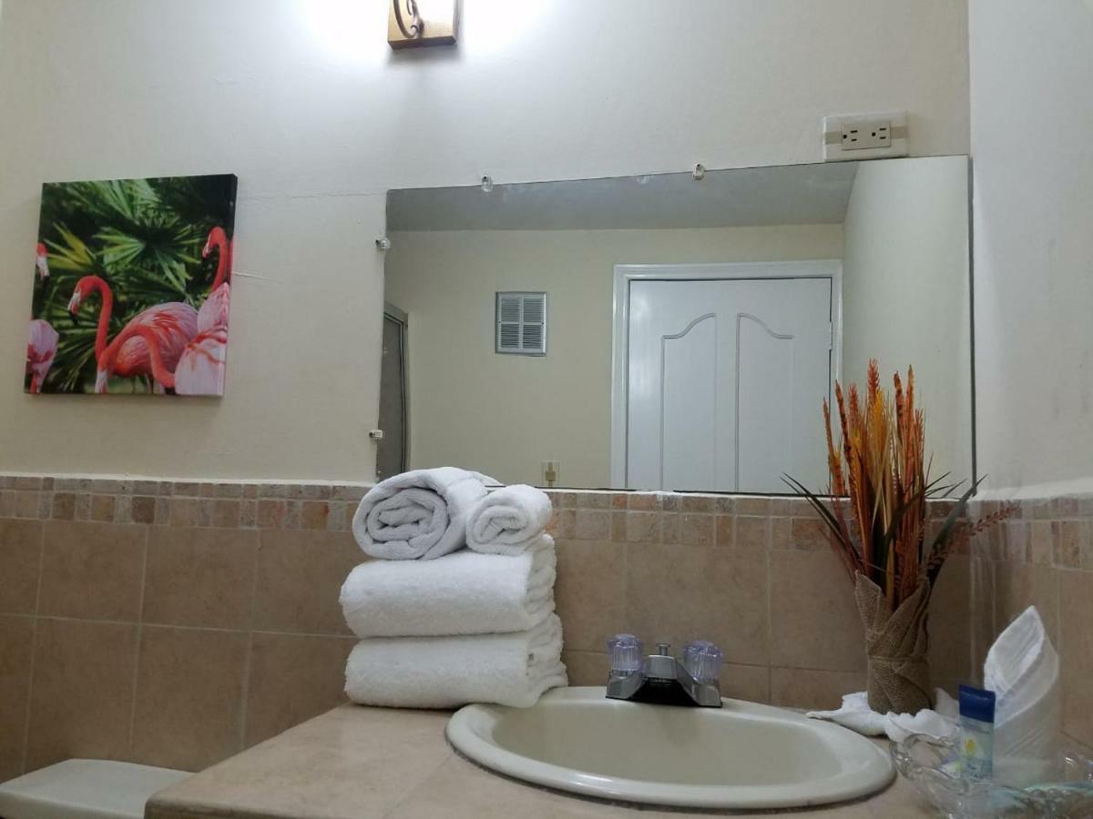 Mh Boutique Hotel Сан Педро Сула Екстериор снимка