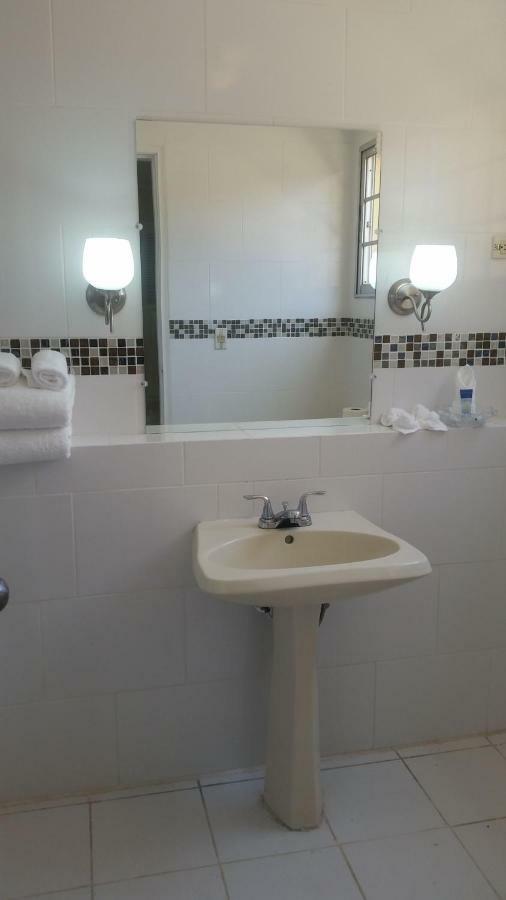 Mh Boutique Hotel Сан Педро Сула Екстериор снимка